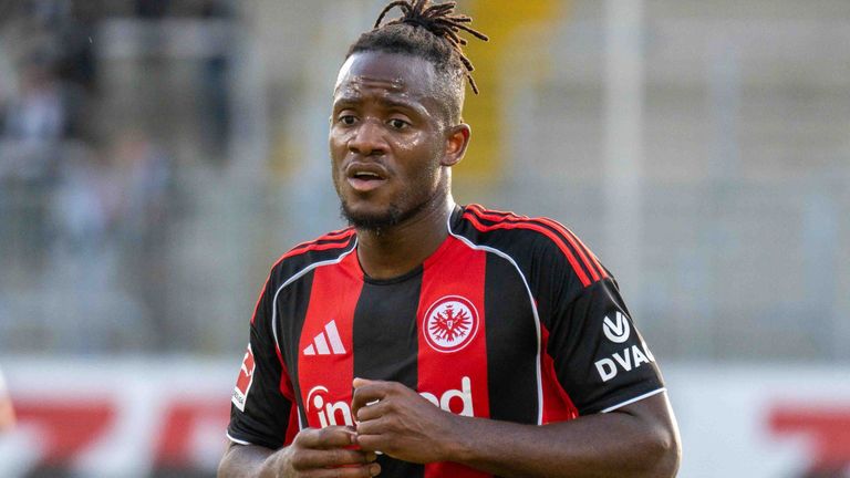 Michy Batshuayi wechselt von Eintracht Frankfurt zu Abha in der Saudi Pro League.