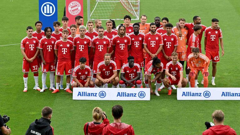 Bei der Teampräsentation des FC Bayern München fehlten sowohl Jamal Musiala als auch Konrad Laimer.