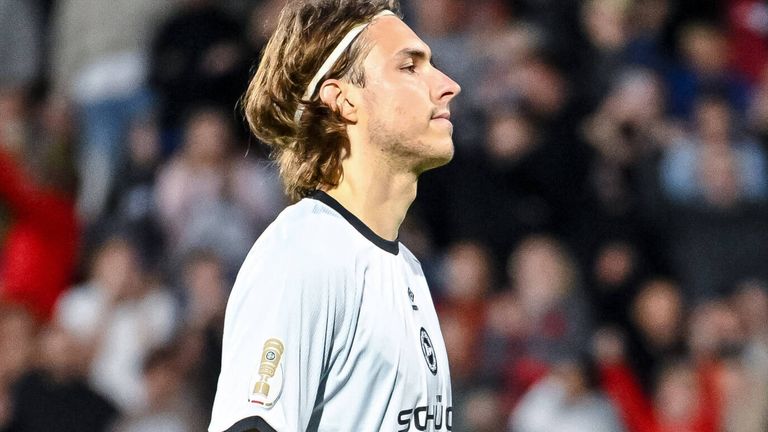 Nicht nur Roberts Uldrikis verschoss seinen Elfmeter für Arminia Bielefeld. 