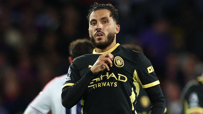 Doppelpacker Rayan Cherki hat Manchester City zum zweiten Saisonsieg geführt.