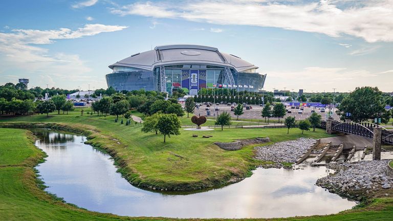 Dallas Cowboys – AT&T Stadium, Kapazität: 80.000