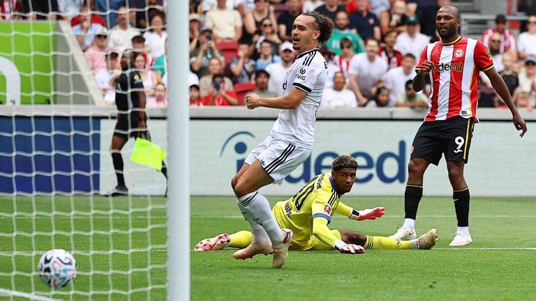 Eintracht Frankfurt verliert das Testspiel gegen FC Brentford mit 0:7.