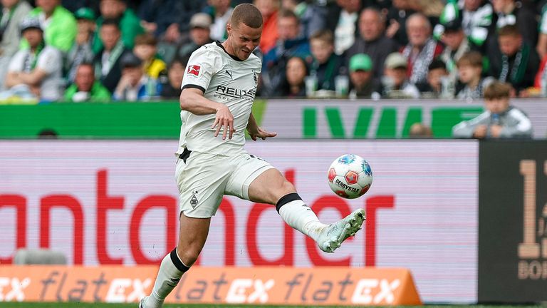 Nico Elvedi wird künftig voraussichtlich in der Premier League auflaufen. 
