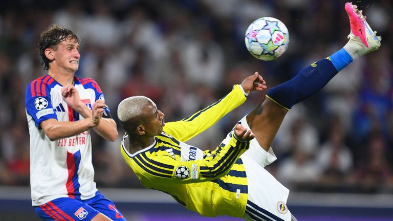 Fenerbahce hat sich erfolgreich für die Champions League qualifiziert.
