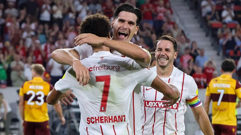 Igor Matanovic und der SC Freiburg treffen in der Conference League unter anderem auf Trabzonspor mit Superstar Mohamed Salah.
