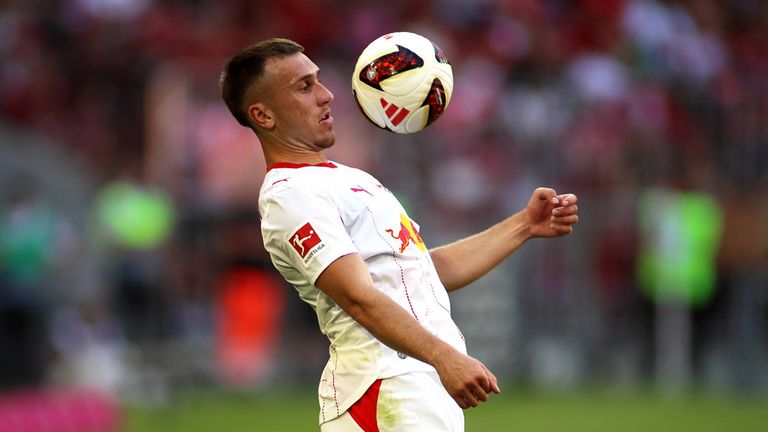 Bajan Gruda am Ball.