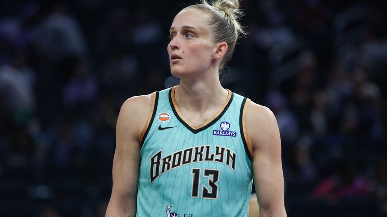 Leonie Fiebich kassiert kurz vor der Heim-WM eine Niederlage in der WNBA mit ihrem Team New York Liberty.