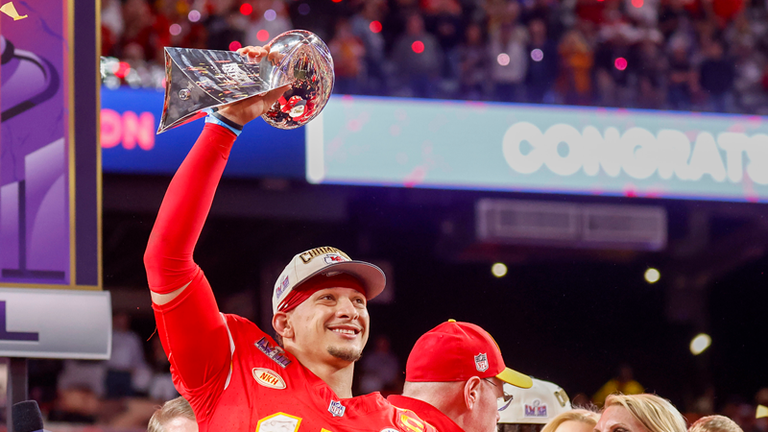 Patrick Mahomes gewann 2024 zuletzt den Super Bowl als die Kansas City Chiefs diesen gegen die 49ers verteidigen konnten. 