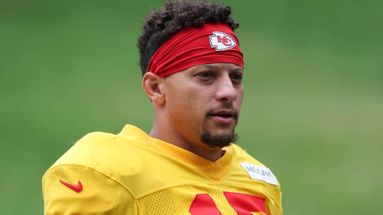 Patrick Mahomes ist der Superstar und Erfolgsgarant der Kansas City Chiefs. Wird er für den anstehenden Saisonbeginn fit?