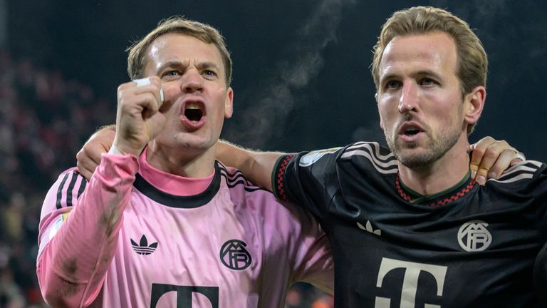 Manuel Neuer (l.) schwärmt im exklusiven Sky Sport Interview von seinem Teamkollegen Harry Kane (r.).