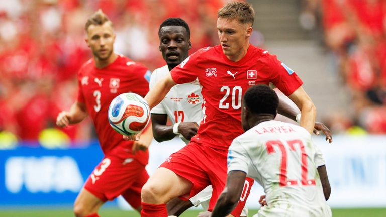 Michel Aebischer (Nr. 20) spielte bei der WM 2026 für die Schweiz.