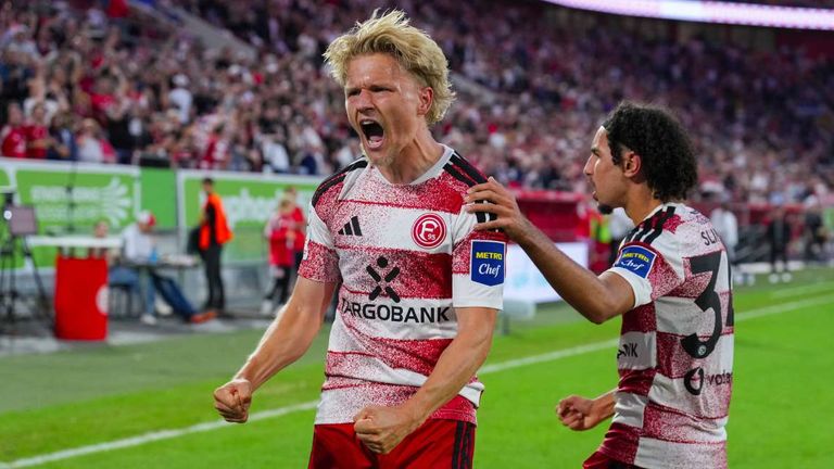 Andreas Müller (l.) erzielte den entscheidenden Treffer für Düsseldorf.