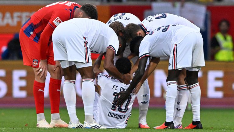 Jamal Musiala ist gegen Heidenheim erneut auf den Boden gesackt.