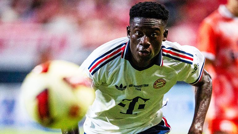 Bara Sapoko Ndiaye ist jetzt auch offiziell zurück beim FC Bayern München.