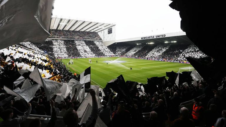 Newcastle United trägt seine Heimspiele im altehrwürdigen St. James Park aus. 