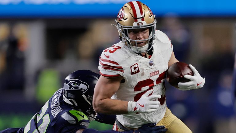 Mit seiner Vielseitigkeit als Läufer und Passempfänger ist Christian McCaffrey ein Schlüsselspieler der San Francisco 49ers.