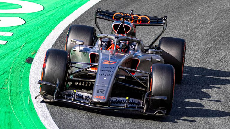 Audi-Pilot Nico Hülkenberg entgeht beim GP der Niederlande einem Crash mit Teamkollege Gabriel Bortoleto nur haarscharf. 