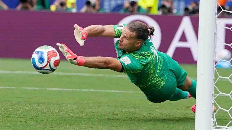 Örjan Nyland steht in der neuen Saison wieder zwischen den Pfosten bei RB Leipzig.
