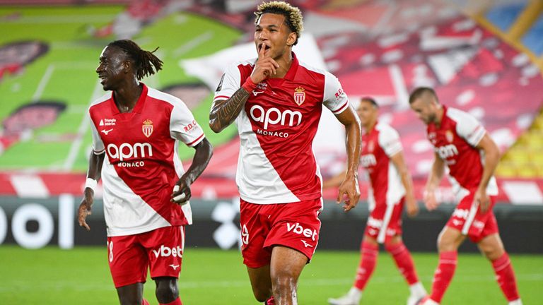 Paris Brunner (vorne) schießt die AS Monaco per Doppelpack zum Heimsieg.