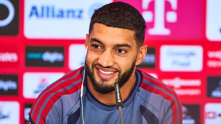 Ismael Saibari wurde beim FC Bayern vorgestellt.