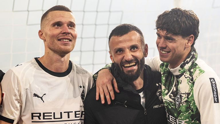 Nico Elvedi (von l.) wird voraussichtlich bald nicht mehr mit Franck Honorat und Philipp Sander bei Borussia Mönchengladbach jubeln.