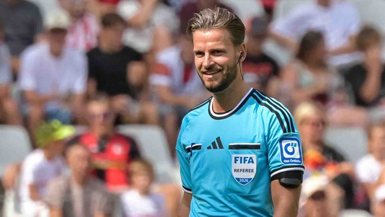 In der Bundesliga pfiff Schlager seit 2018 bislang 104 Spiele.