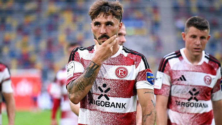 Fabian Schleusener kann es gar nicht fassen: Fortuna verliert auch das zweite Saisonspiel.