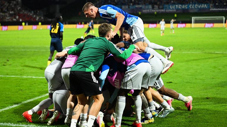 TOPF 4 - SK SLOVAN BRATISLAVA (1. LIGA, Meister)