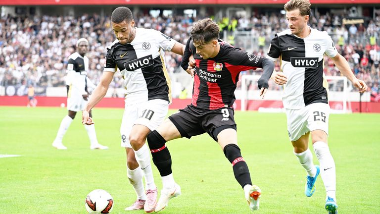 SV Elversberg gegen Bayer 04 Leverkusen in Bundesliga.