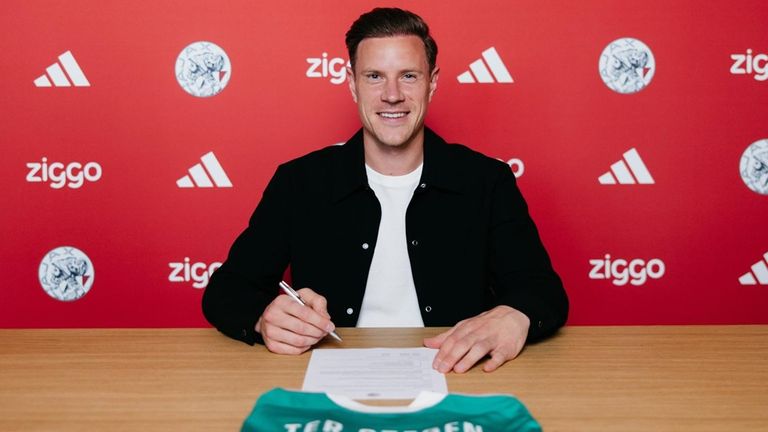Marc-Andre ter Stegen unterschreibt bei Ajax. Quelle: X/@AFCAjax
