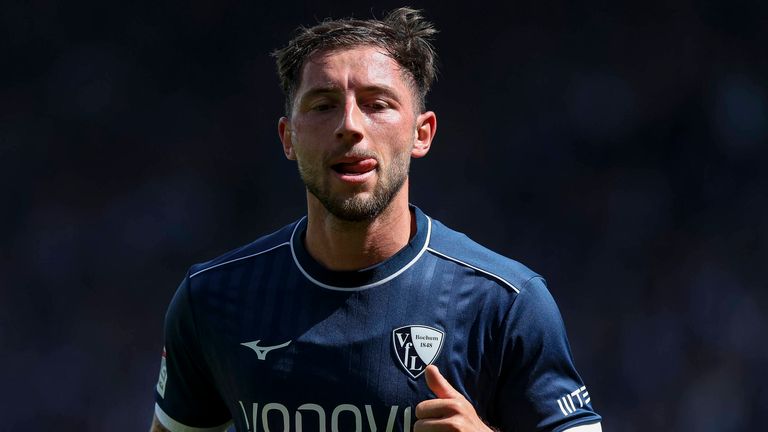 VfL-Profi Maximilian Wittek hätte in diesem Sommer beinahe sein Bein verloren. 