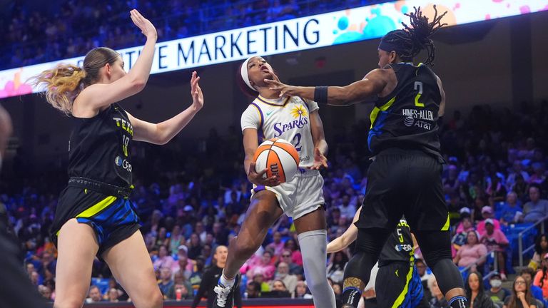 In der Nacht von Freitag, 17. September auf Samstag, 18. September treffen die Los Angeles Sparks auf die Dallas Wings.