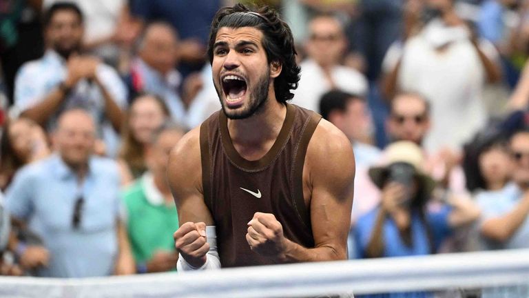 Carlos Alcaraz ist erfolgreich auf die Tennisbühne zurückgekehrt. 