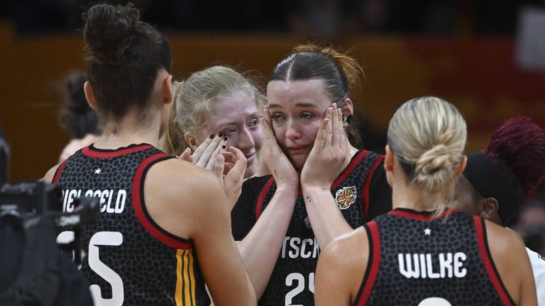 Gehen am Ende leer aus: Die deutschen Basketballerinnen bei der Heim-WM.