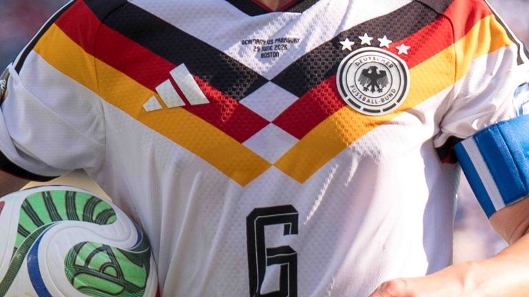 Joshua Kimmich bekommt bei der Nationalmannschaft ein neues Trikot von Nike.