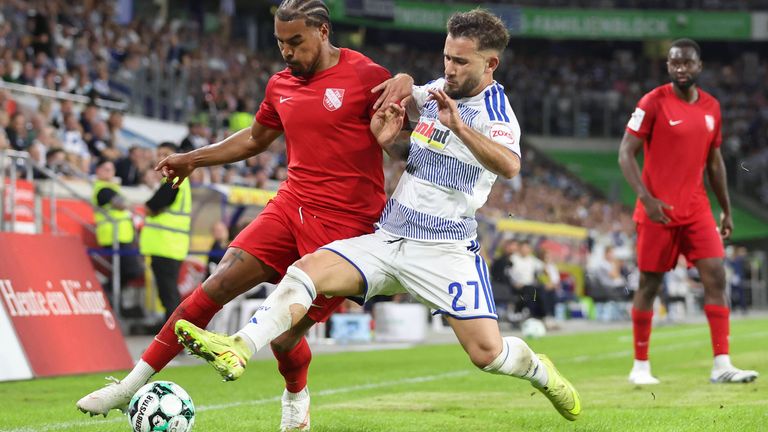 Der MSV Duisburg feiert einen dramatischen Sieg.