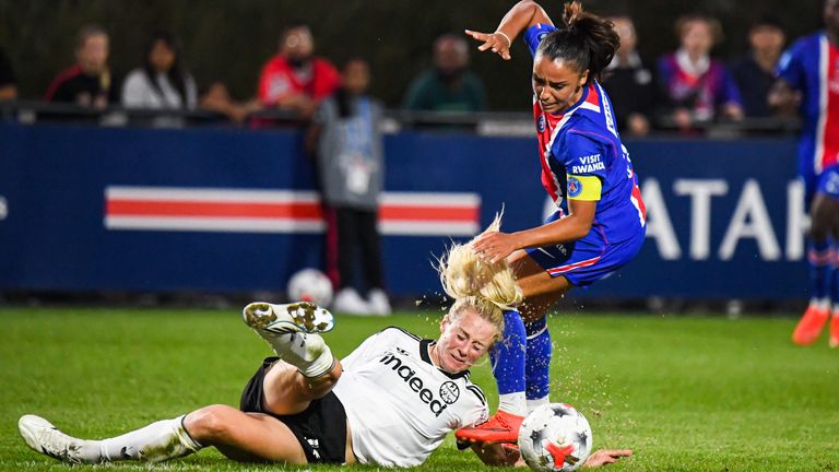 Eintracht Frankfurt unterliegt Paris Saint-Germain.