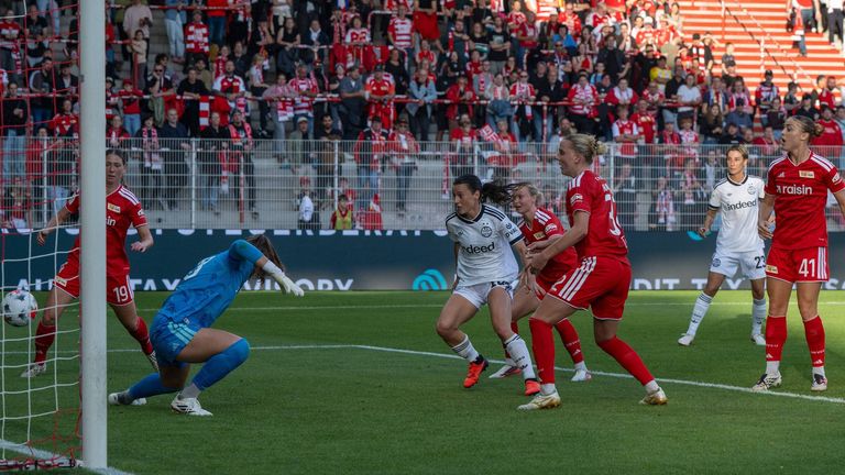 Eintracht Frankfurt gewinnt bei Union Berlin.