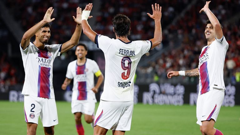 Neuzugang Ferran Torres (m.) war einer der teuersten Neuzugänge bei PSG. Die Einnahmen durch Abgänge überwogen deutlich.