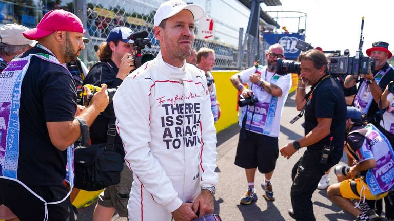 Sebastian Vettel durfte in Monza Ehrenrunden für Michael Schumacher drehen.