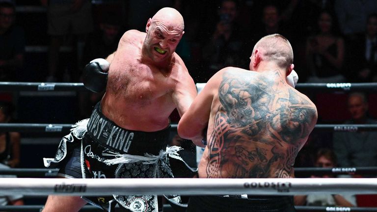Tyson Fury greift im Dezember nach dem nächsten großen Kapitel seiner Karriere und trifft in Cardiff auf Anthony Joshua.