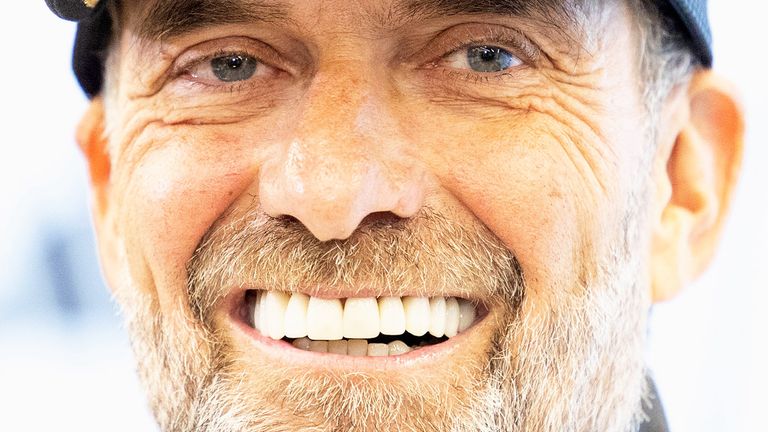 Bundestrainer Jürgen Klopp hat 44 Spieler in zwei Kadern in sein erstes DFB-Aufgebot berufen.