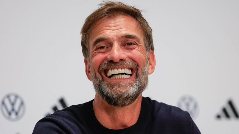 Bundestrainer Jürgen Klopp startet mit einem Auswärtsspiel in den Niederlanden in seine DFB-Mission.