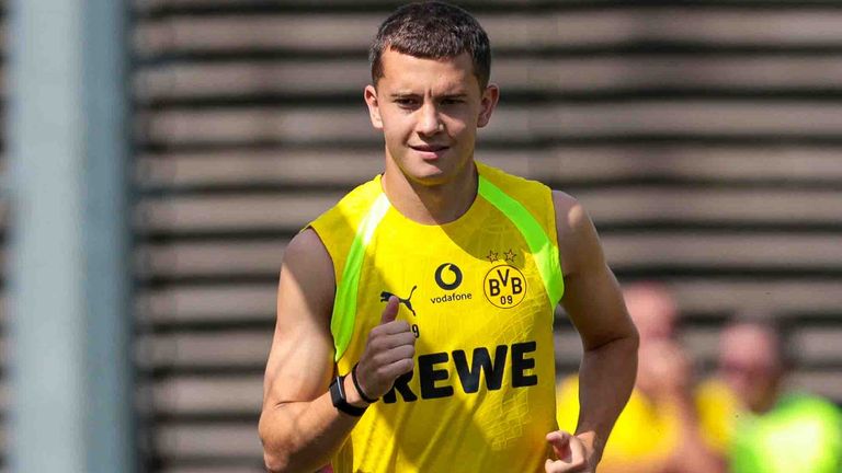 Konstantinos Karetsas ist zurück im Training des BVB.