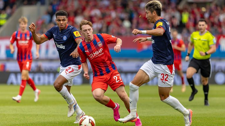 Holstein Kiel erkämpft sich in Unterzahl ein Unentschieden in Heidenheim.