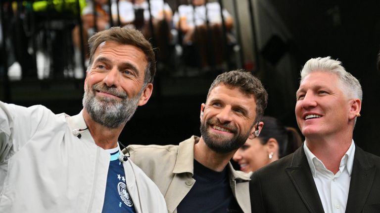 Jürgen Klopp will alle deutschen Fußball-Größen mit ins Boot holen und schrieb einen Brief. 