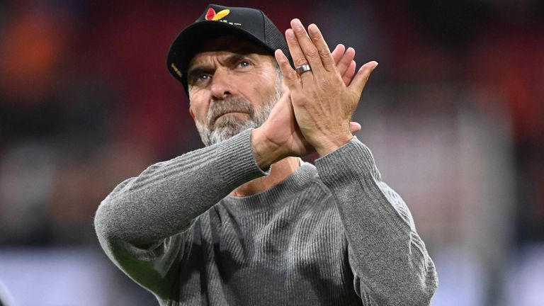 Die internationale Presse reagiert auf Jürgen Klopps Debüt.