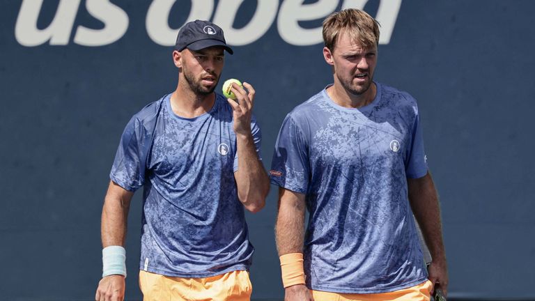 Kevin Krawietz und Tim Pütz kämpfen sich ins Halbfinale und halten den Traum vom Grand-Slam-Titel am Leben.