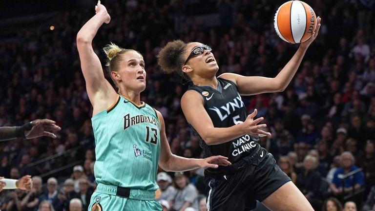 New Yorks Leonie Fiebich (l.) im Spiel gegen Minnesota.