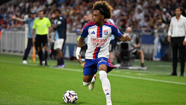 MALICK FOFANA wechselt für knapp 36 Millionen Euro von Olympique Lyon zu Sunderland.